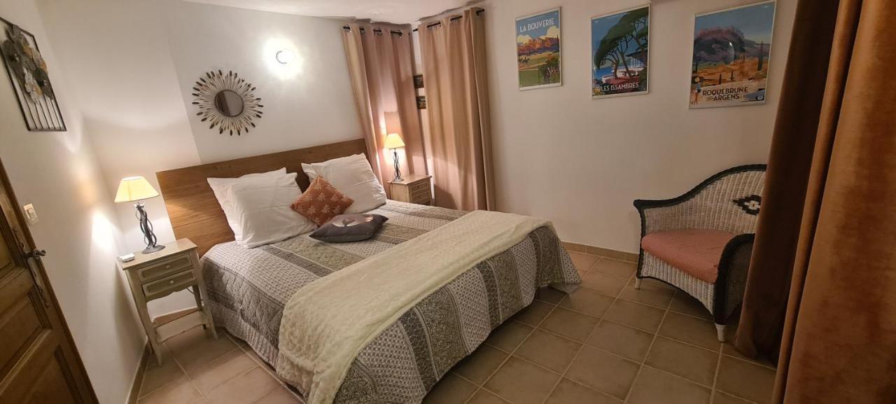 Corniche du Paradis Roquebrune-sur Argens Exterior foto