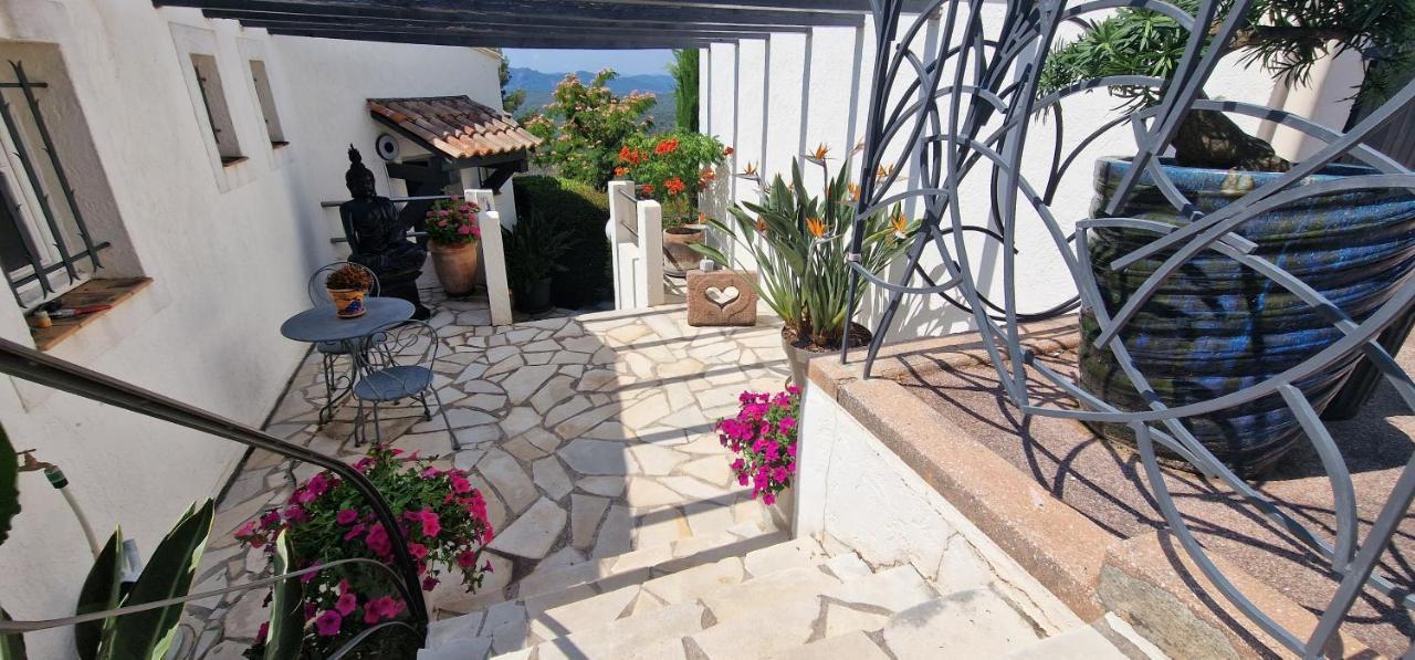 Corniche du Paradis Roquebrune-sur Argens Exterior foto